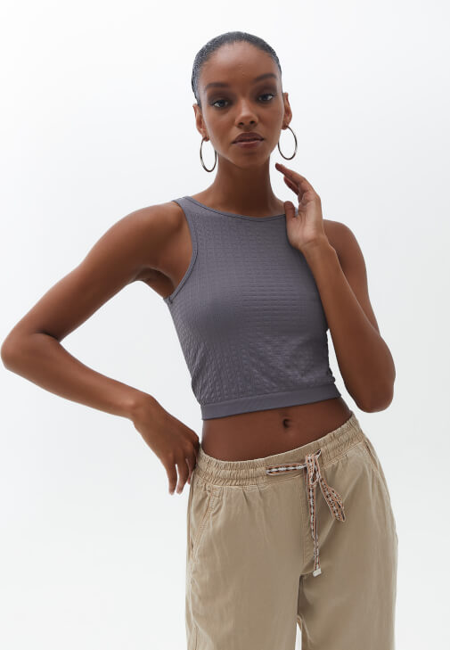 Halter Yaka Atlet ve Beli Lastikli Pantolon Kombini