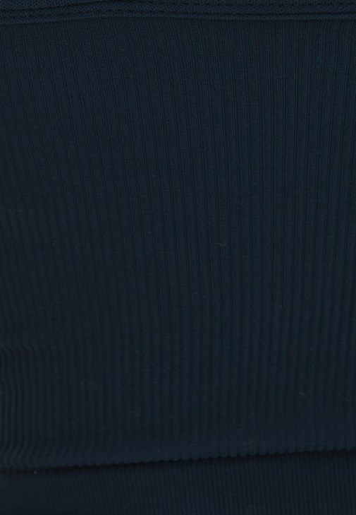 Jakarlı Atlet ve Bol Paça Pantolon Kombini