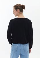 Crop Kazak ve Bol Paça Pantolon Kombini