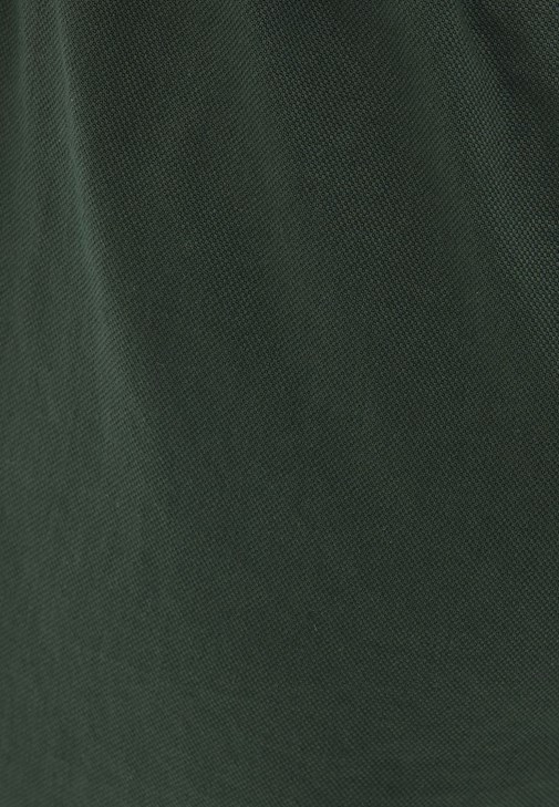 Carrot-Fit Pantolon ve Bol Tişört Kombini