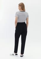 Carrot-Fit Pantolon ve Tank Top Kombini 