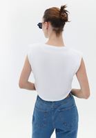 Bayan Beyaz Sıfır Yaka Crop Tişört