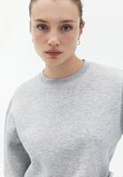 Sweatshirt ve Yumuşak Dokulu Jogger Kombini