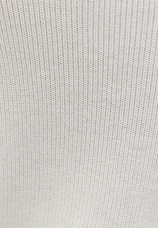 Bot Yaka Kazak ve Şort Etek Kombini