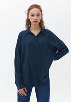 Cepli Oversize Gömlek ve Paantolon Kombini