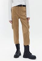 Kemerli Tencel Pantolon ve Tişört Kombini