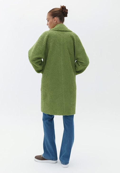 Oversize Düğmeli Kaban ve Pantolon Kombini