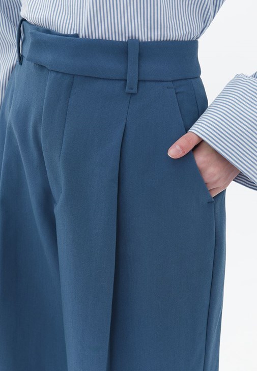 Çizgili Bluz ve Bermuda Şort Kombini