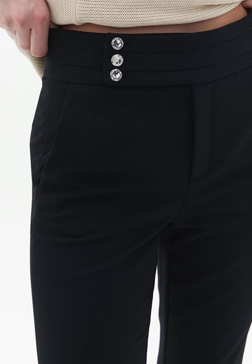 Gömlek Kollu Sweatshirt ve Yüksek Bel Pantolon Kombini