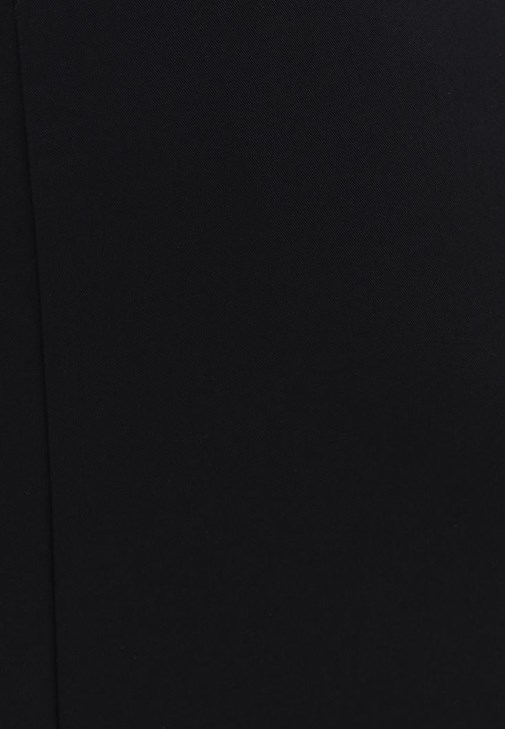 Askısız Tulum ve Topuklu Ayakkabı Kombini