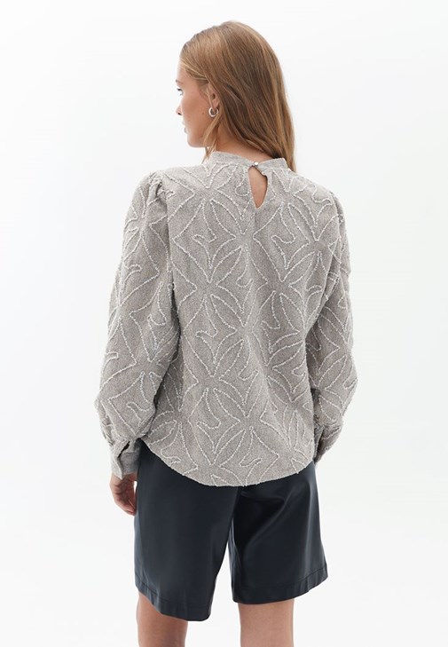 Balon Kollu Bluz ve Şort Kombini