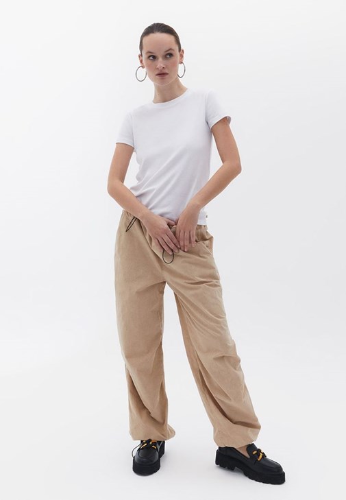 Blazer Ceket ve Mom-Fit Pantolon Kombini