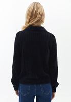 Bayan Siyah Düğme Detaylı Kazak