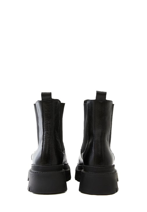 Straight Fit Pantolon ve Sweatshirt Kombini