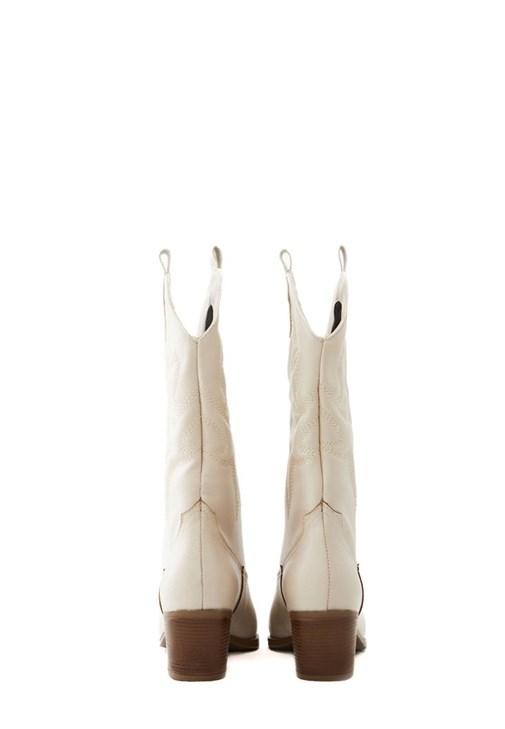 Triko Elbise ve Kovboy Bot Kombini