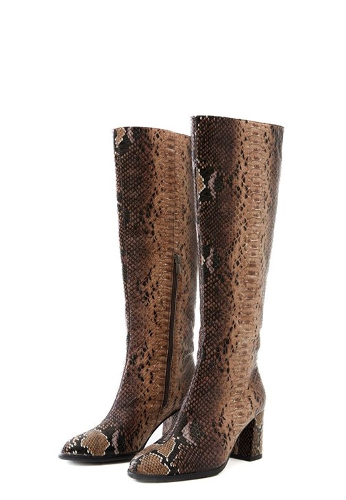 Çok Renkli Topuklu Uzun Çizme