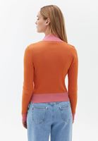 Bayan Turuncu Yüksek Yaka Fermuarlı Hırka