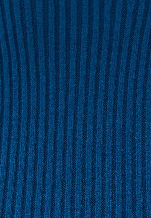 Uzun Kollu Triko Kazak ve Mom-Fit Pantolon Kombini