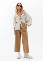 Bayan Bej Fırfır Detaylı Bluz