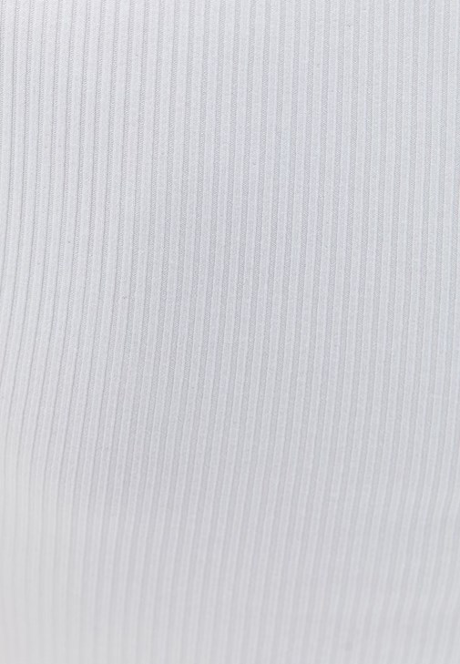 Kargo Pantolon ve Yaka Detaylı Atlet Kombini