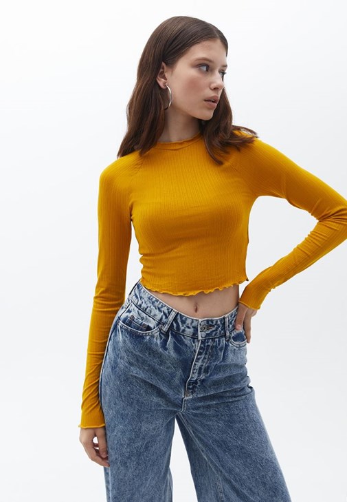 Sarı Yüksek Yakalı Uzun Kollu Tişört