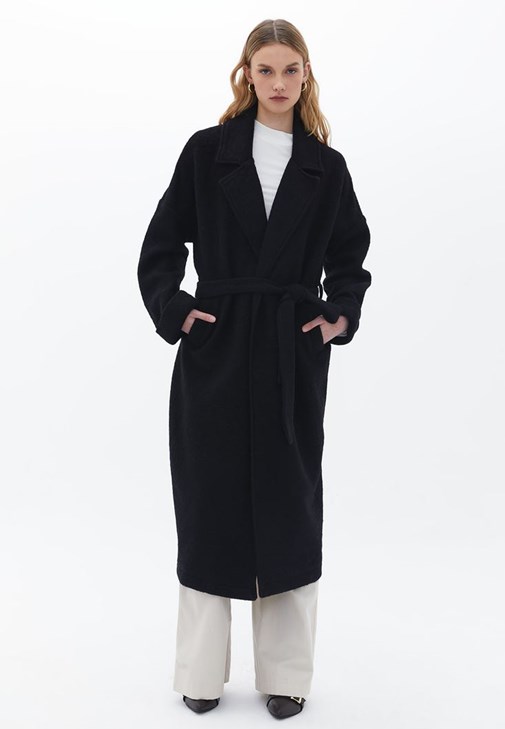 Straight-Fit Pantolon ve Kaban Kombini