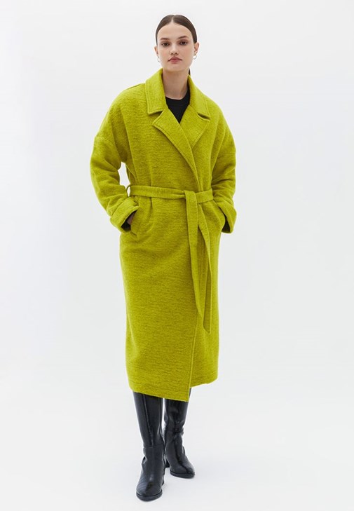 Kemerli Kaban ve  Wide-Leg Pantolon Kombini