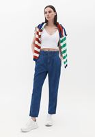 Baggy-Fit Pantolon ve Kazak Kombini
