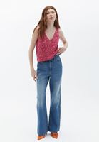 Bayan Pembe V Yaka Atlet