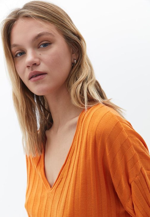 Kazak ve Bol Pantolon Kombini