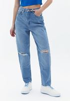 Baskılı Tişört ve Mom-Fit  Pantolon Kombini