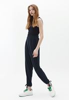 Harem Pantolon ve Atlet Kombini
