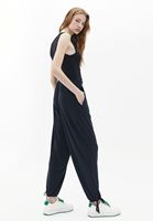 Harem Pantolon ve Atlet Kombini