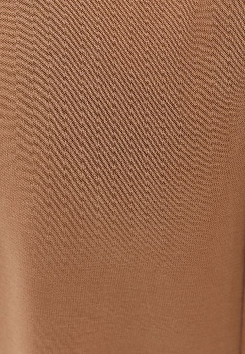 Harem Jogger Pantolon ve Atlet Kombini