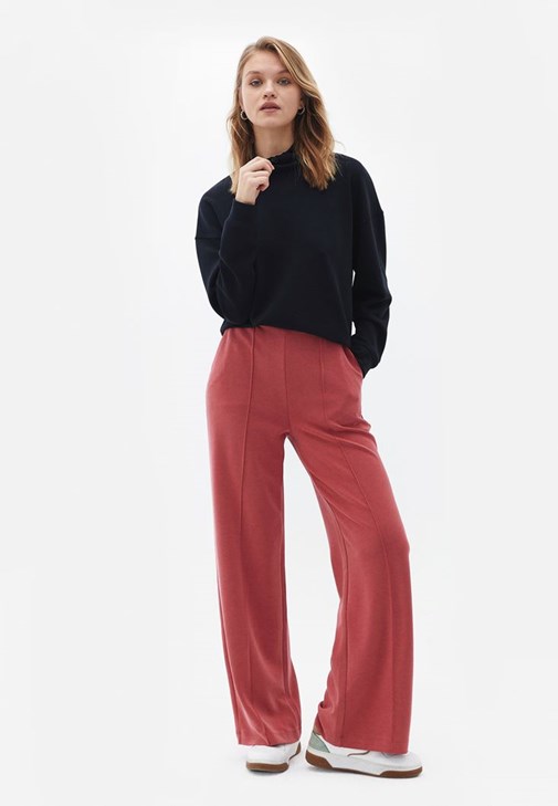 Sweatshirt ve Wide-Leg Pantolon Kombini