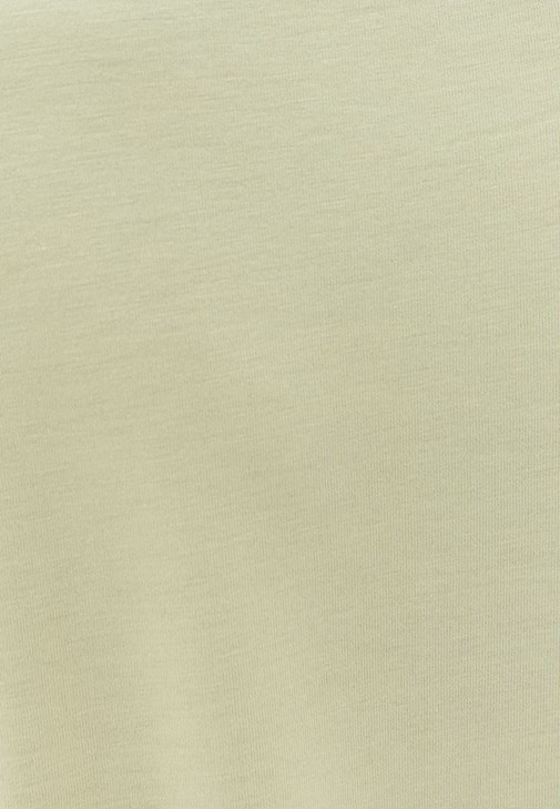 Loose-Fit Tişört ve Wide-Leg Pantolon Kombini