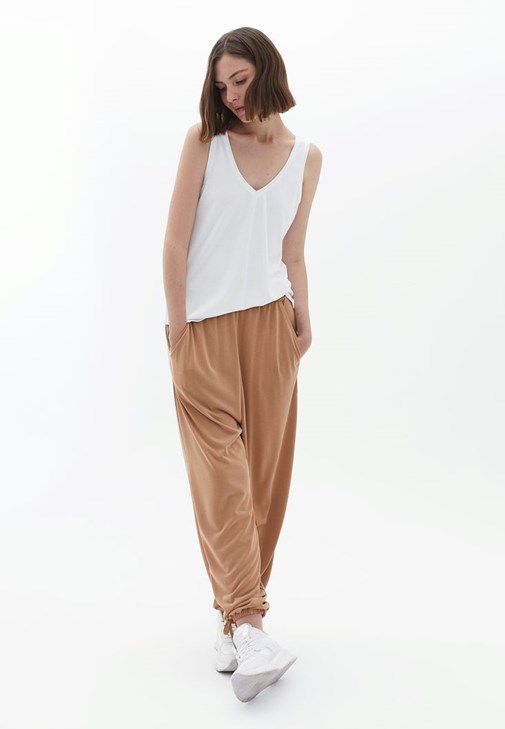 Modal Atlet ve Harem Pantolon Kombini