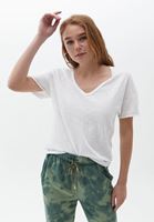 Oversize Tişört ve Yumuşak Dokulu Pantolon Kombini