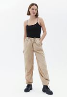Askılı Atlet ve Crop Ceket Kombini