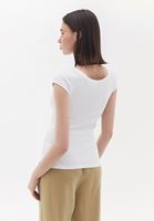 Bot Yaka Tişört ve Baggy-Fit Pantolon Kombini