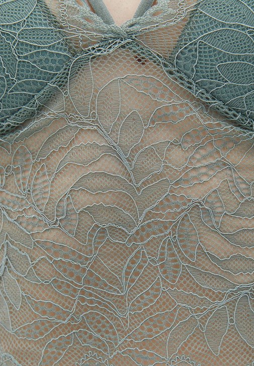 Biye Detaylı Bralet ve Hırka Kombini