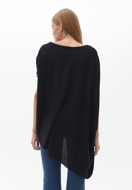 Oversize Tişört ve Yüksek Bel Pantolon Kombini