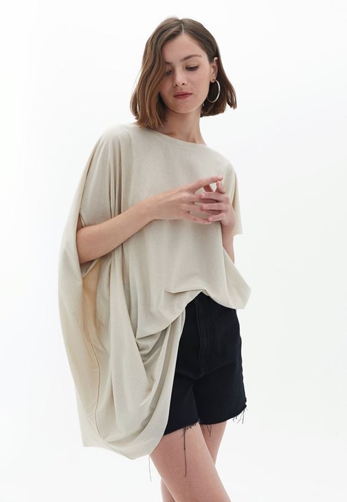 Modal Tişört ve Denim Şort Kombini