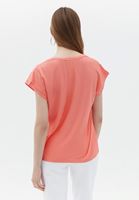 Modal Tişört ve Mom-Fit Pantolon Kombini