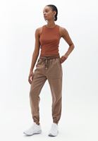 Pantolon ve Halter Yaka Atlet Kombini