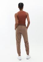 Pantolon ve Halter Yaka Atlet Kombini