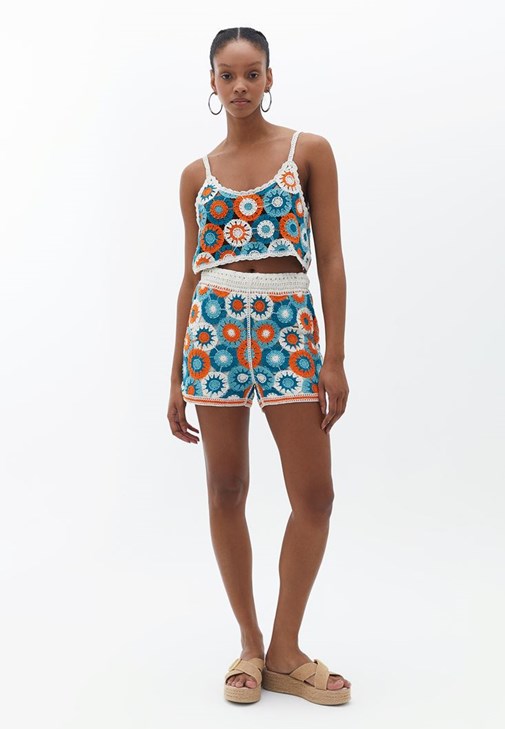 Çok Renkli Orta Bel Ajurlu Şort