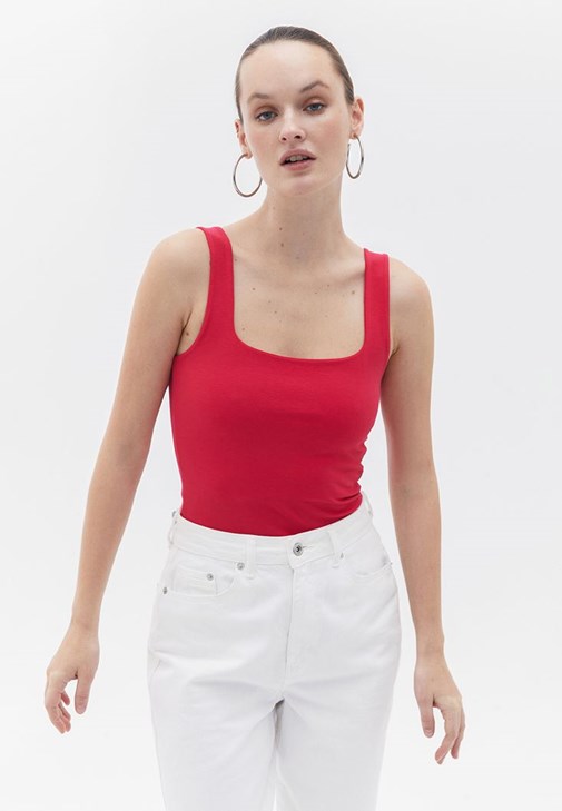 Pembe Esnek Dokulu Kare Yaka Atlet