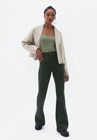 Atlet ve Flare Pantolon Kombini