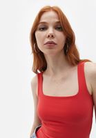 Bayan Kırmızı Esnek Dokulu Kare Yaka Atlet